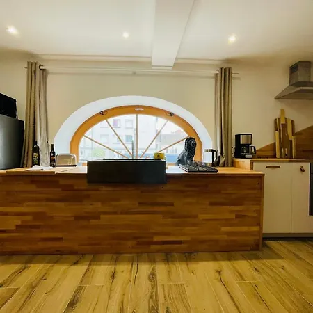 Le Chenonceau Charm And Softness From Tours