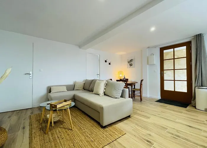 Le Chenonceau Charm And Softness From Apartament Tours